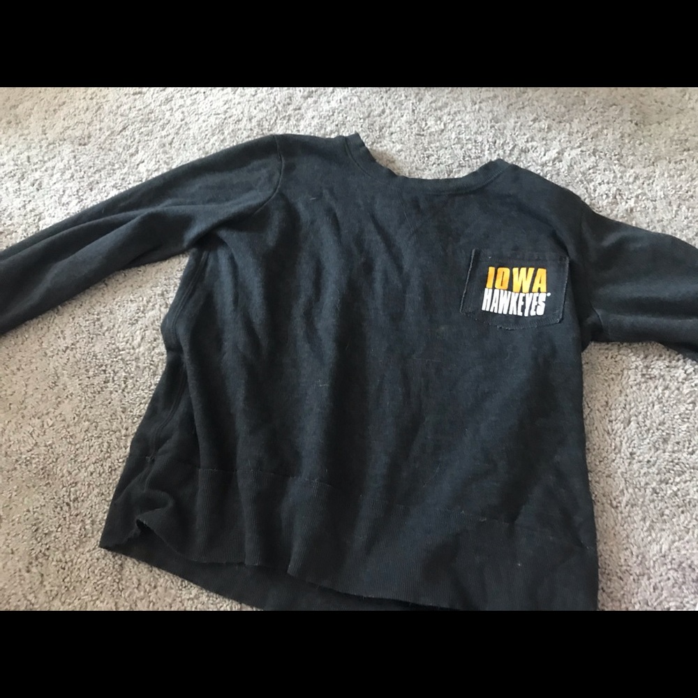 Iowa girls sweatshirt! 3 for 15!!💋